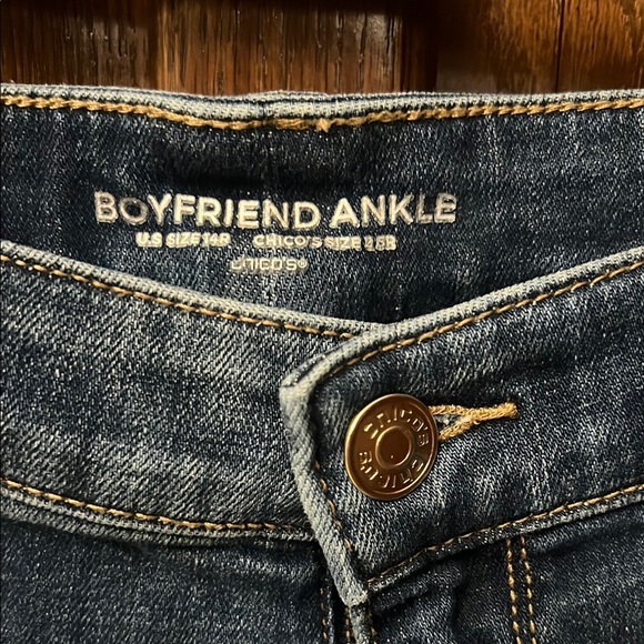 Women's  Boyfriend Jeans - Picture 2 of 4